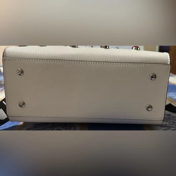 Karl Lagerfeld Jewel Heart Tote/Crossbody *New* with zip pouch - Picture 8 of 11